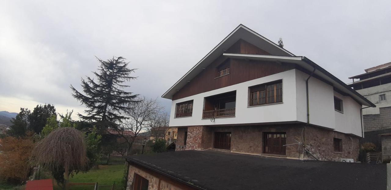 Albergue La Costana Oviedo Eksteriør billede