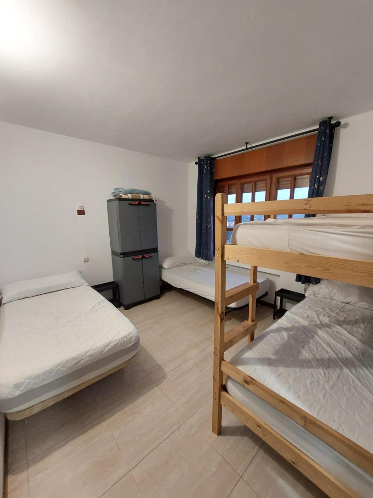 Albergue La Costana Oviedo Eksteriør billede