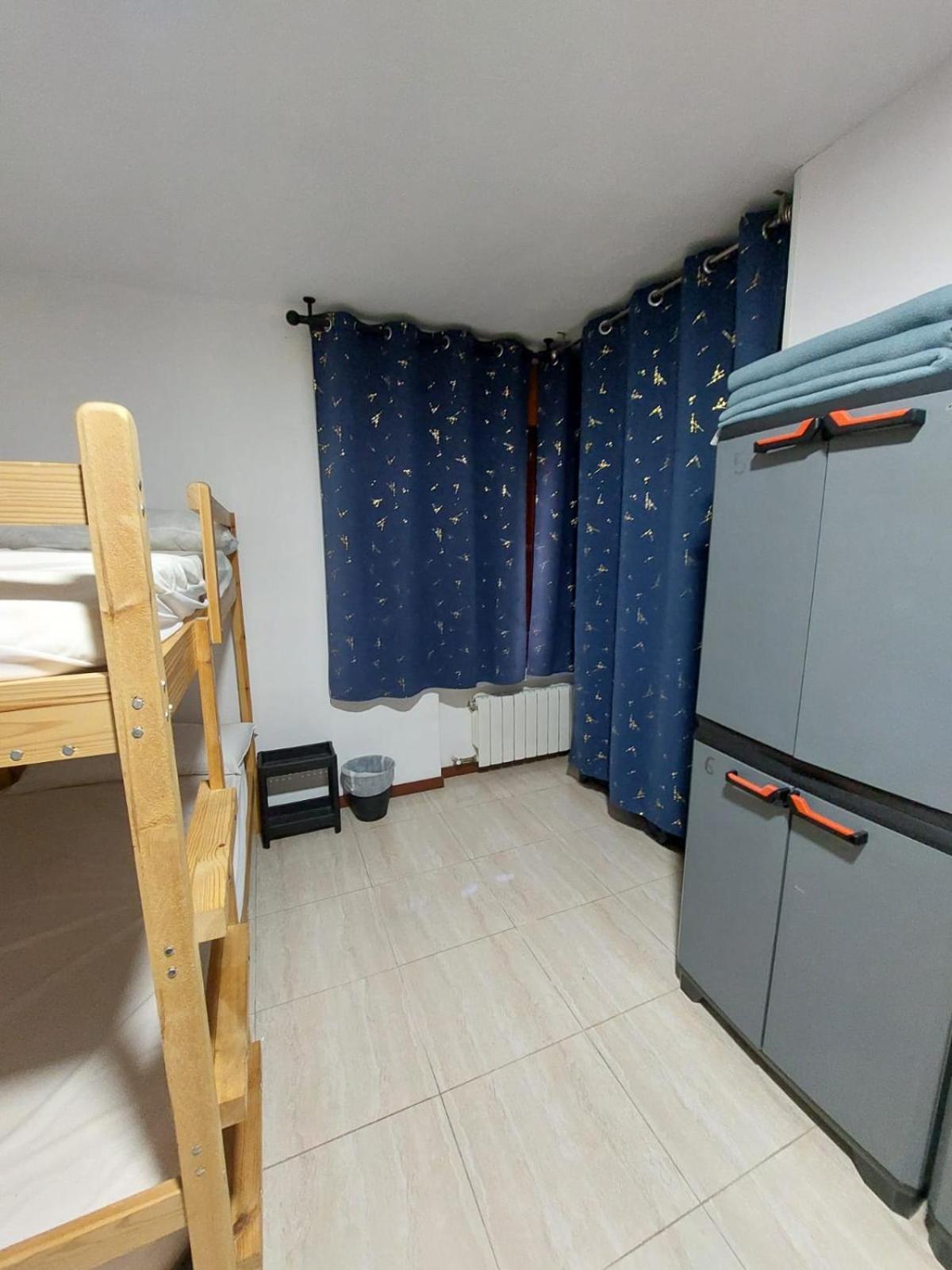 Albergue La Costana Oviedo Eksteriør billede